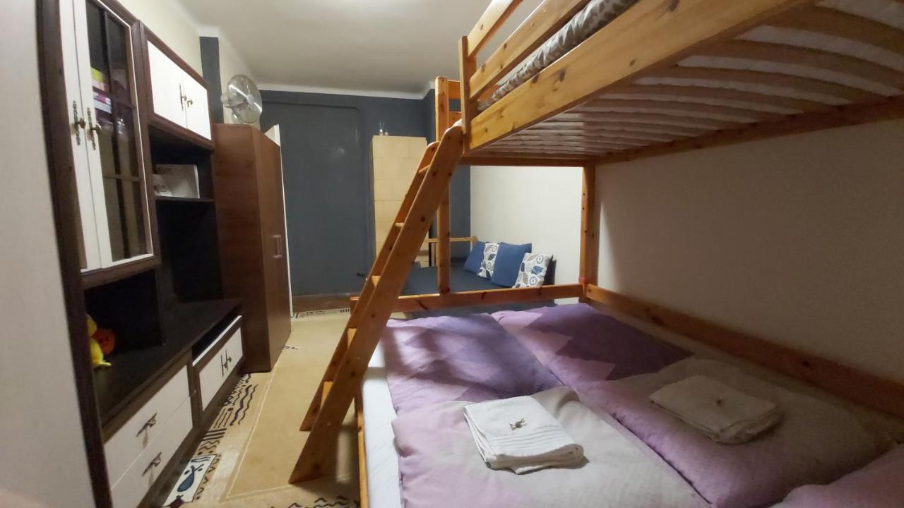 Tisza-Parti Napfeny Apartman セゲド エクステリア 写真